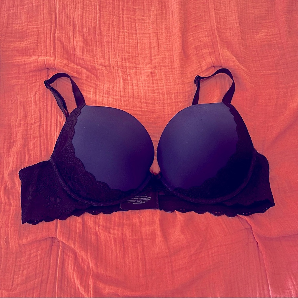Torrid black and blue lace trimmed bra 40C